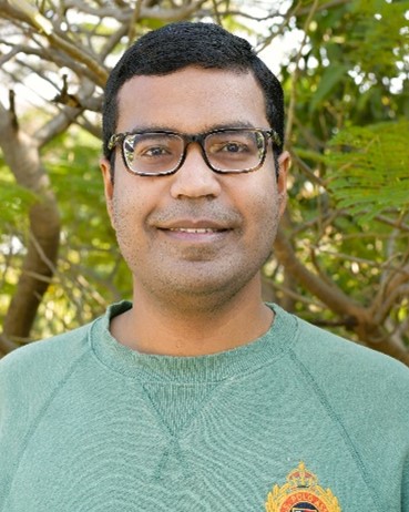 Photo of Guest Editor Akshay Modi.